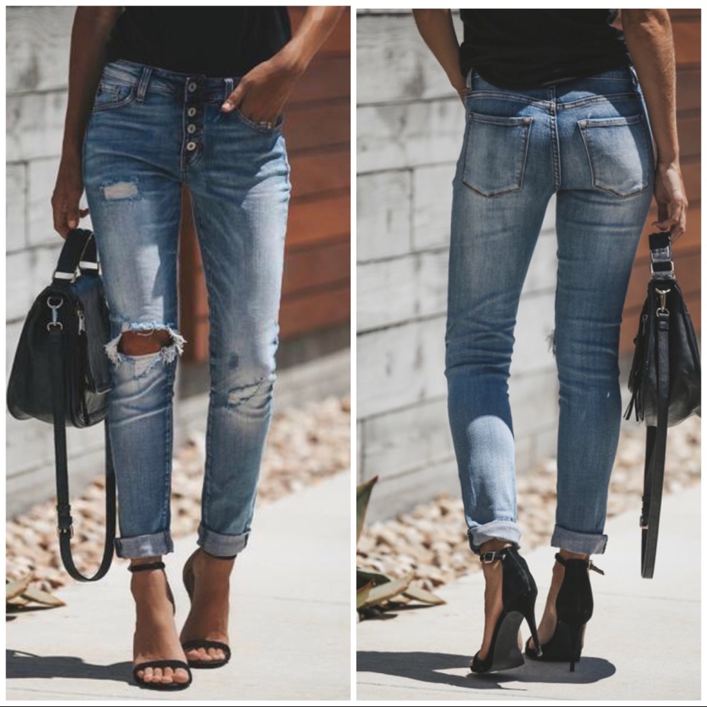 Girlfriend distressed medium wash skinny jeans!.